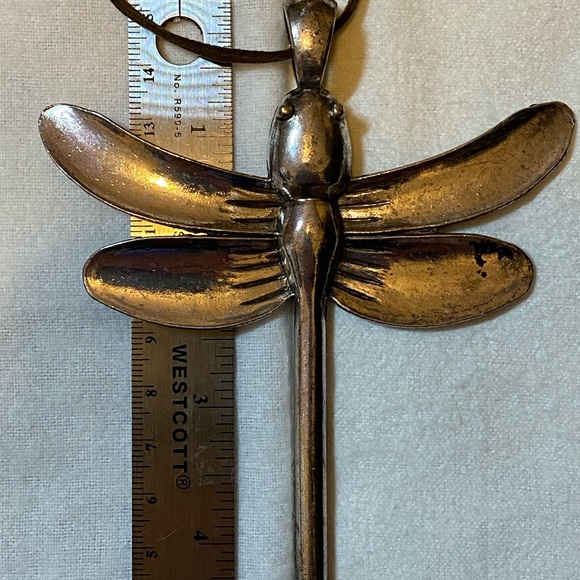 Metal dragonfly pendant. - Picture 5 of 15